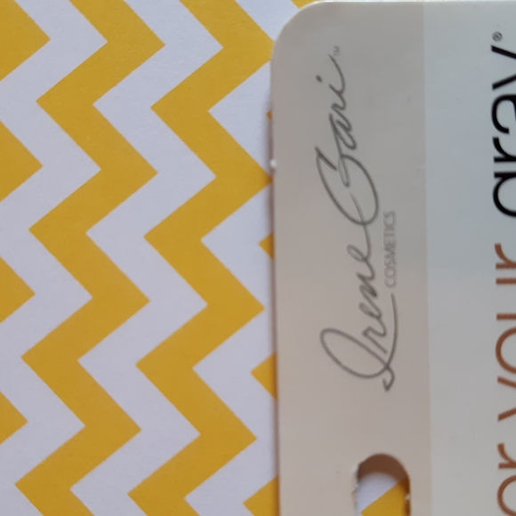 CIrene Gari Cover Your Gray - Picture 3 of 4